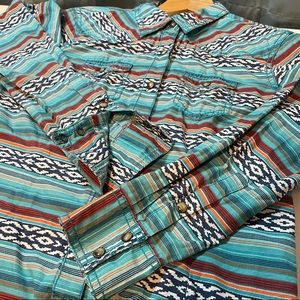 Ariat women’s shirt long sleeve